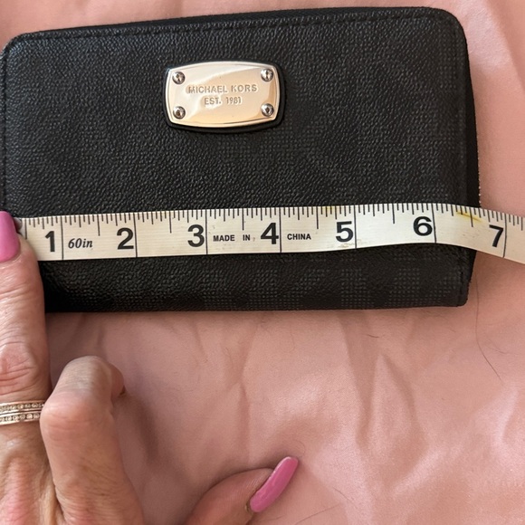 Michael Kors Black Textured Wallet - Picture 7 of 8